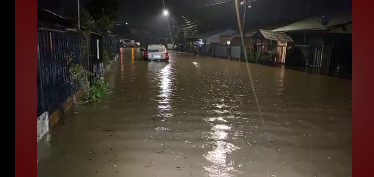 Noticias Chile | Graves inundaciones se registran en Talca , hay viviendas anegadas