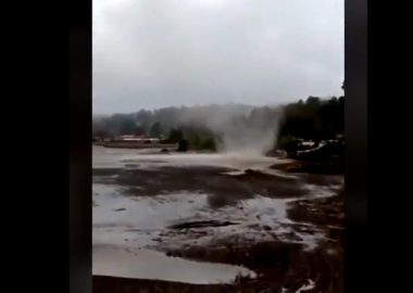 Noticias Chile | Se reporta tromba Marina en Llico , al momento sólo daños en árboles y tendido eléctrico